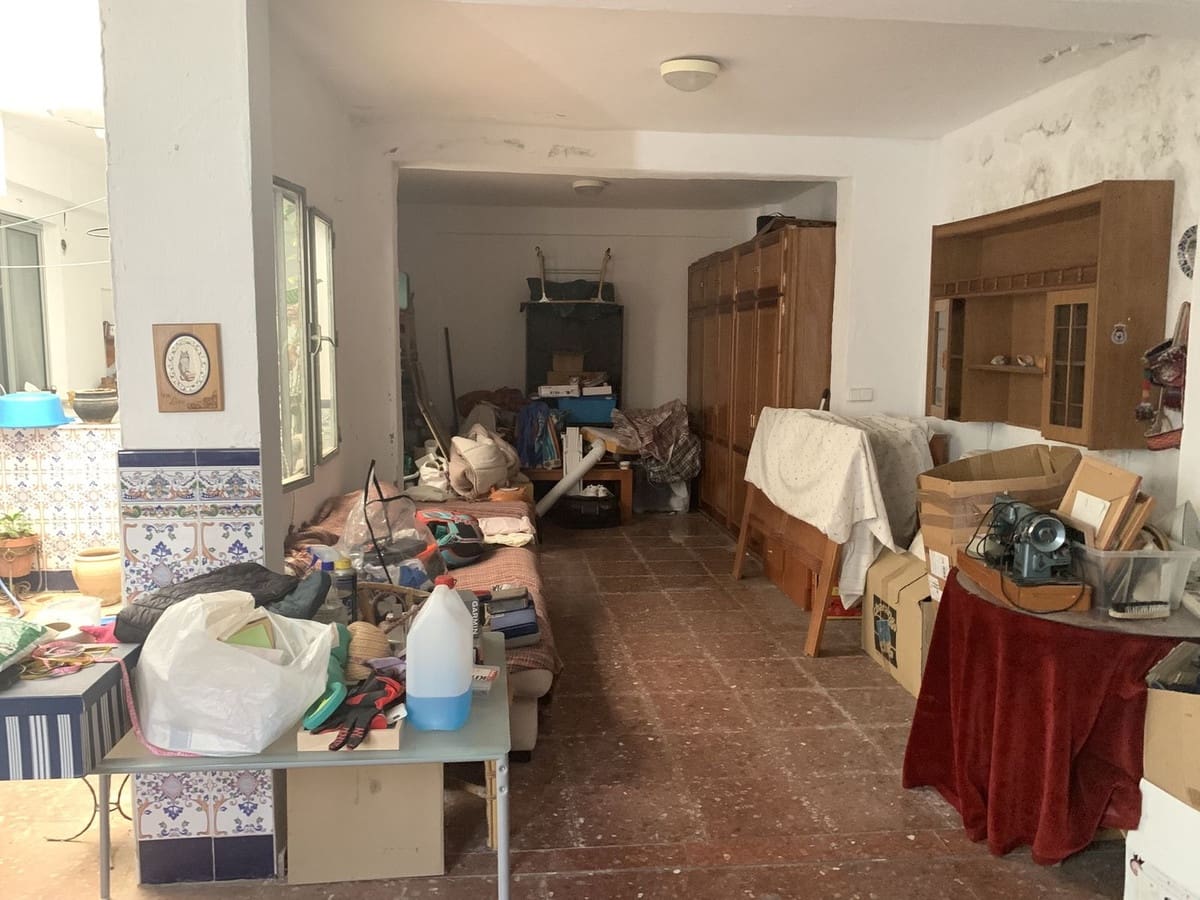 4 sovrum Hus till salu i Estepona med garage - 799 000 € (Ref: 9297536)