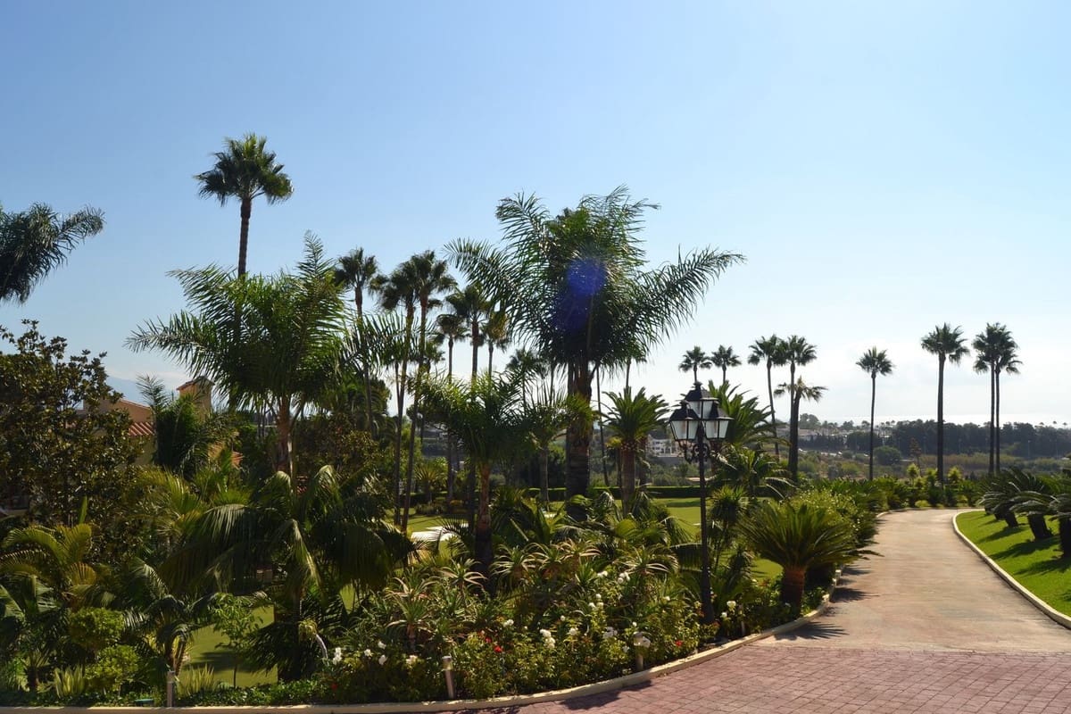 5 sypialnia Willa na sprzedaż w Estepona z basenem garażem - 4 200 000 € (Ref: 9297537)