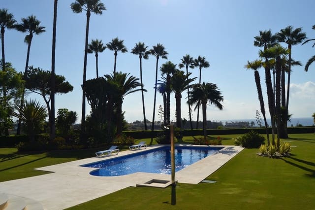 5 sypialnia Willa na sprzedaż w Estepona z basenem garażem - 4 200 000 € (Ref: 9297537)