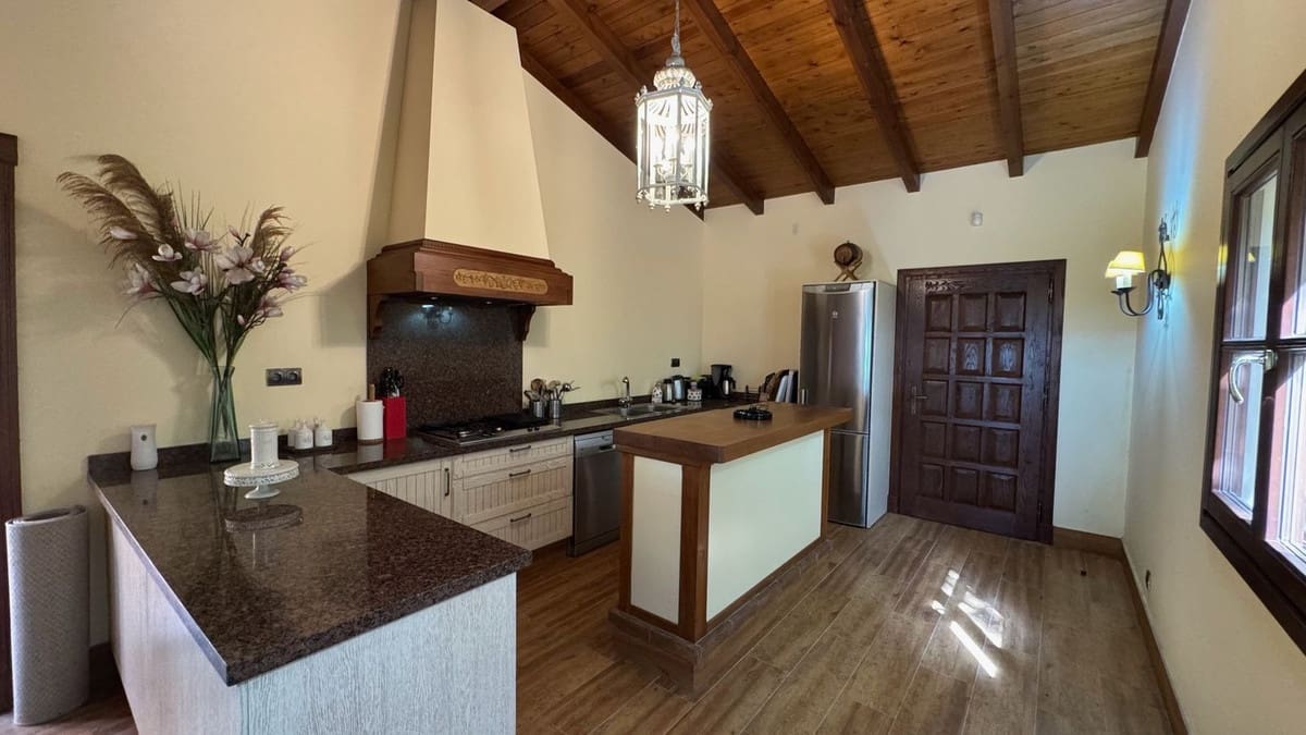 5 sypialnia Willa na sprzedaż w Estepona z basenem garażem - 4 200 000 € (Ref: 9297537)