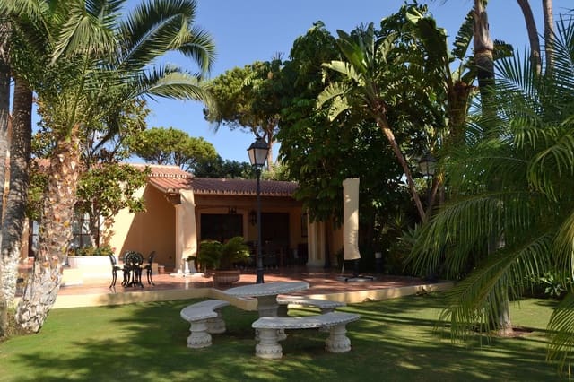 5 sypialnia Willa na sprzedaż w Estepona z basenem garażem - 4 200 000 € (Ref: 9297537)