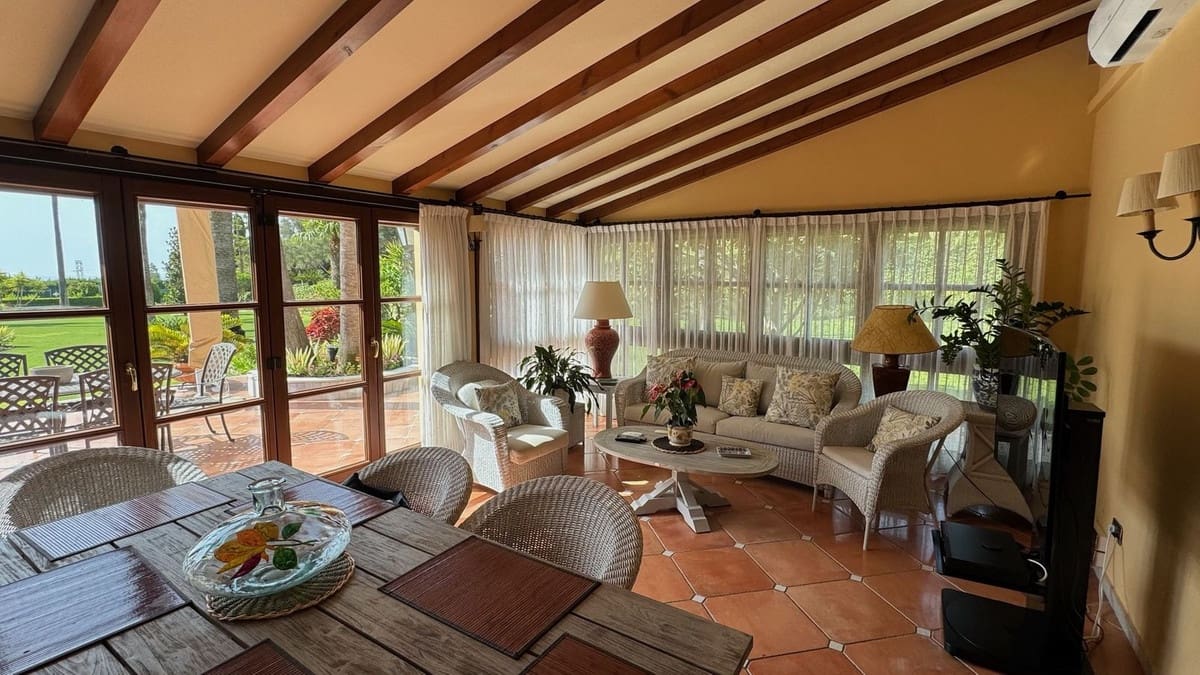 5 sypialnia Willa na sprzedaż w Estepona z basenem garażem - 4 200 000 € (Ref: 9297537)