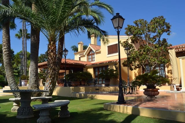5 sypialnia Willa na sprzedaż w Estepona z basenem garażem - 4 200 000 € (Ref: 9297537)