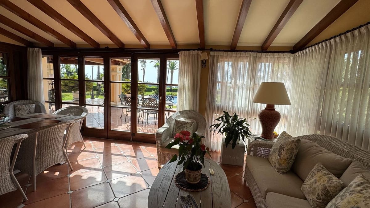 5 sypialnia Willa na sprzedaż w Estepona z basenem garażem - 4 200 000 € (Ref: 9297537)