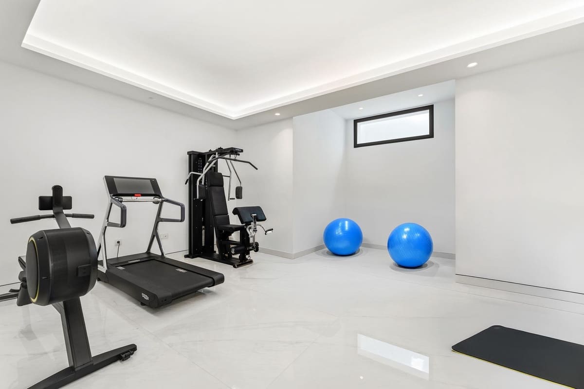 5 soverom Leilighet til salgs i New Golden Mile med svømmebasseng garasje - € 6 800 000 (Ref: 9306855)