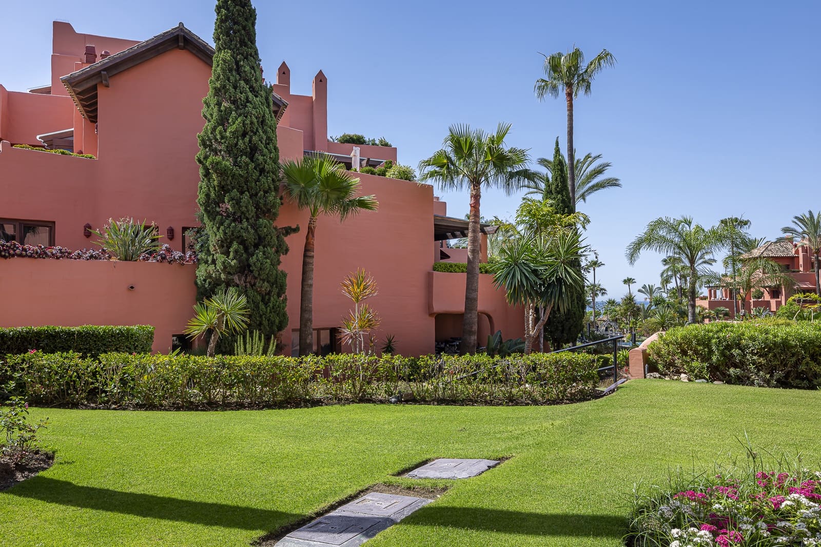 3 sypialnia Apartament na sprzedaż w New Golden Mile z basenem garażem - 1 825 000 € (Ref: 9410209)