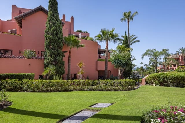 3 quarto Apartamento para venda em Guadalmansa, Estepona com piscina garagem - 1 825 000 € (Ref: 9410209)