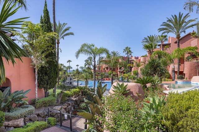 3 quarto Apartamento para venda em Guadalmansa, Estepona com piscina garagem - 1 825 000 € (Ref: 9410209)