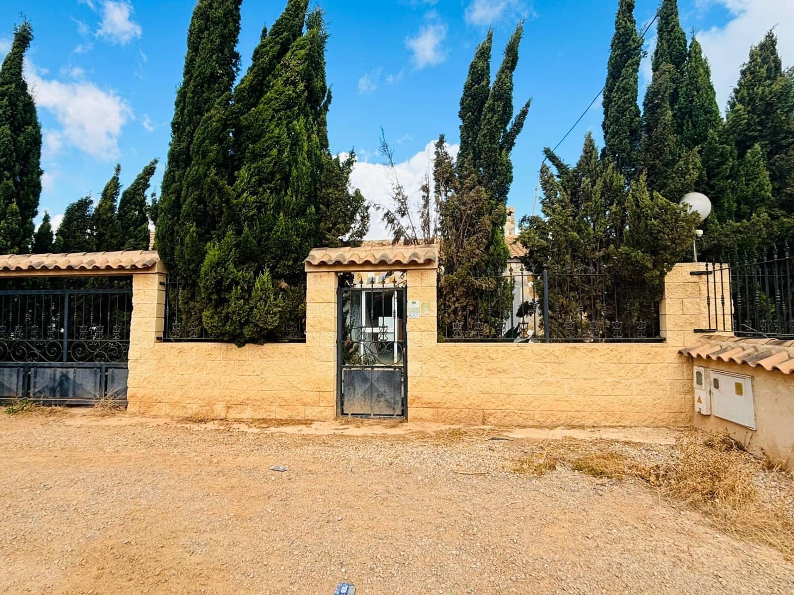 4 bedroom Finca/Country House for sale in Los Urrutias with pool - € 395,000 (Ref: 9401103)