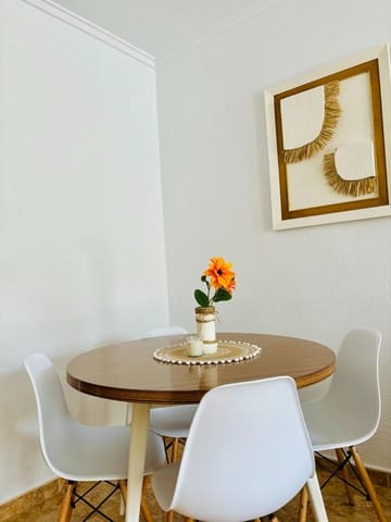 2 bedroom Apartment for rent in Los Alcázares - € 650 (Ref: 9403446)