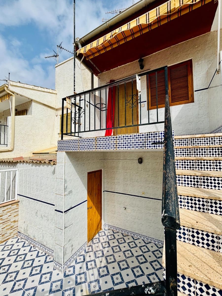 2 bedroom Apartment for rent in Los Alcazares - € 650 (Ref: 9403446)