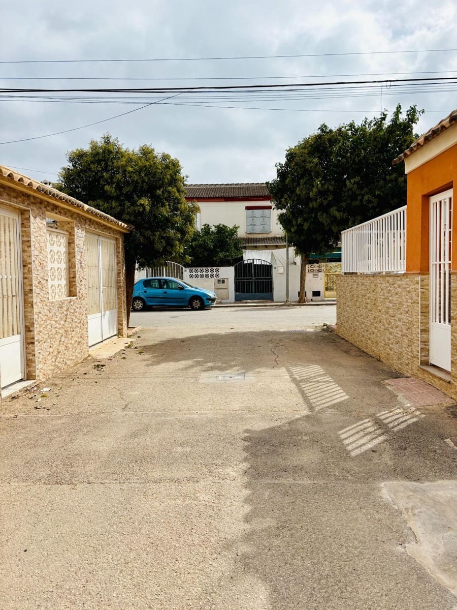 2 bedroom Apartment for rent in Los Alcazares - € 650 (Ref: 9403446)