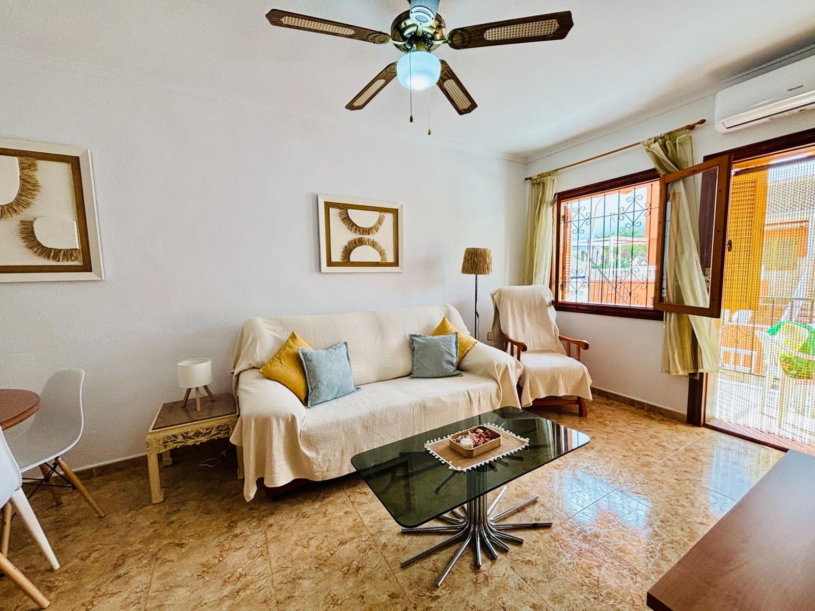 2 bedroom Apartment for rent in Los Alcazares - € 650 (Ref: 9403446)