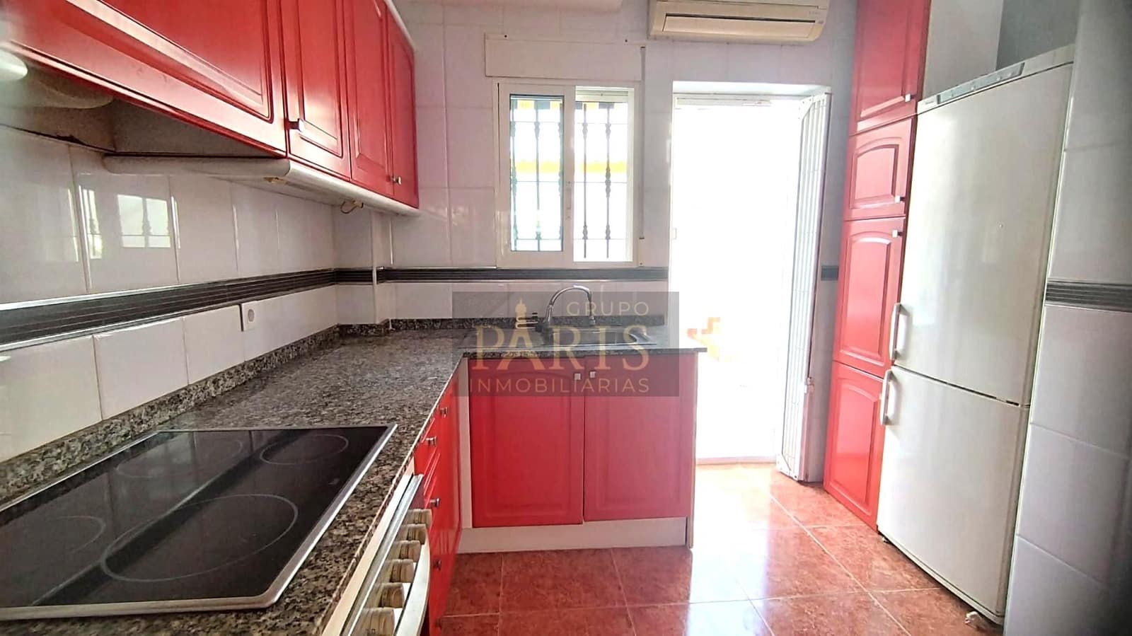 3 makuuhuone Rivitalo myytävänä paikassa Playa Paraiso - 170 000 € (Ref: 9403447)