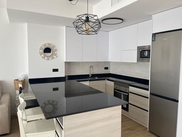 3 Zimmer Villa zu verkaufen in Los Alcázares mit Pool - 357.000 € (Ref: 9476125)