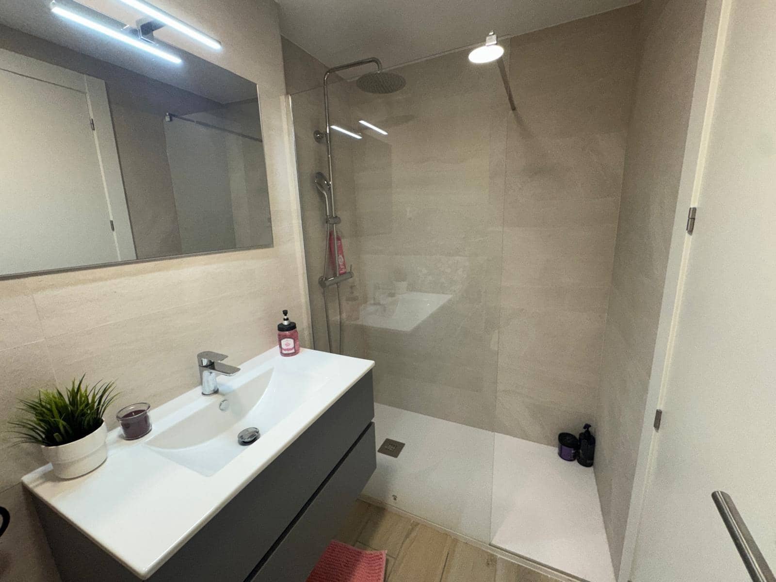 4 sovrum Bungalow till salu i Los Alcazares med pool - 359 900 € (Ref: 9627607)