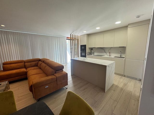 4 soveværelse Bungalow til salg i Los Alcázares med swimmingpool - € 359.900 (Ref: 9627607)