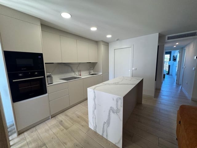 4 soveværelse Bungalow til salg i Los Alcázares med swimmingpool - € 359.900 (Ref: 9627607)