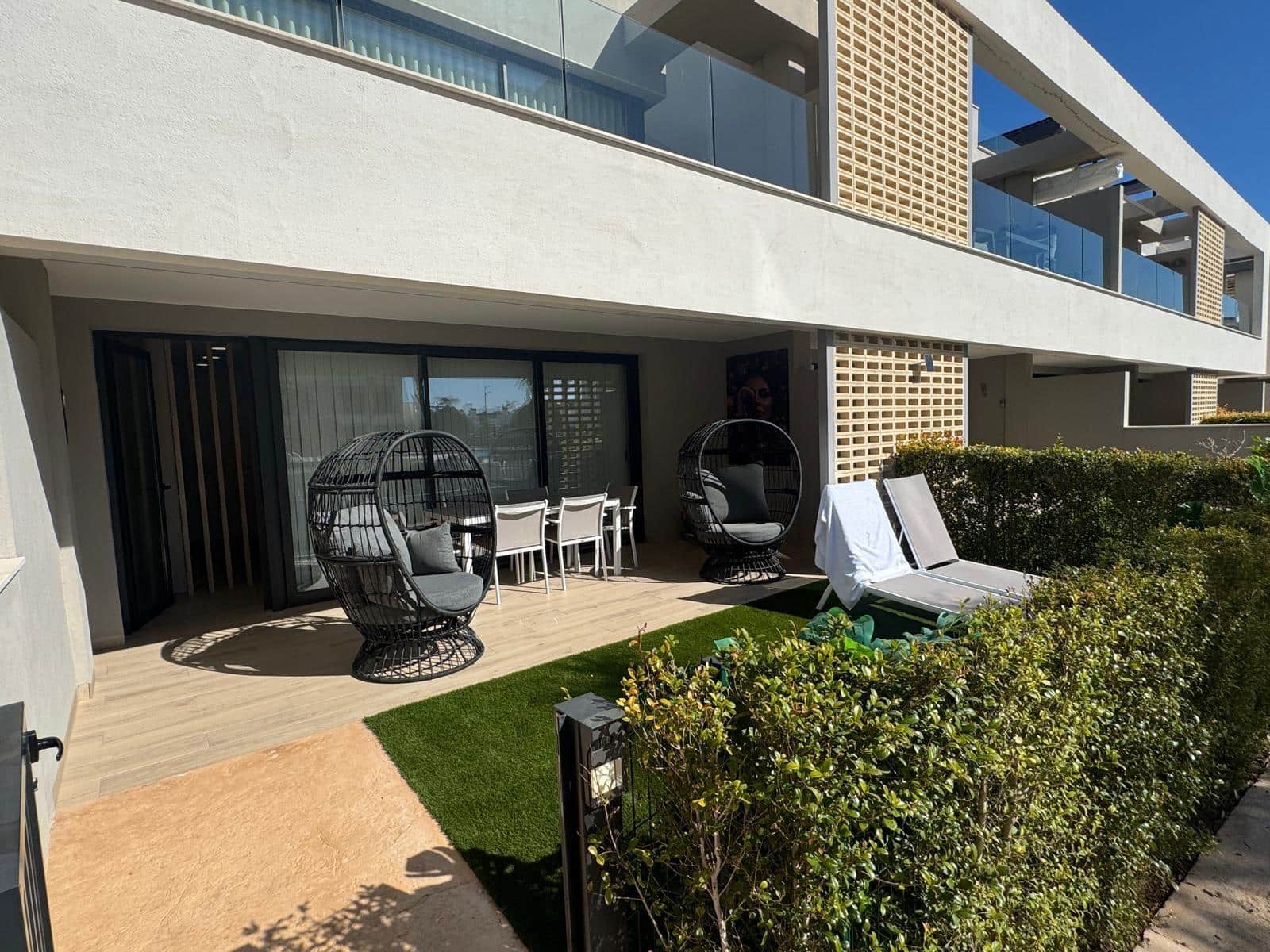 4 sovrum Bungalow till salu i Los Alcazares med pool - 359 900 € (Ref: 9627607)