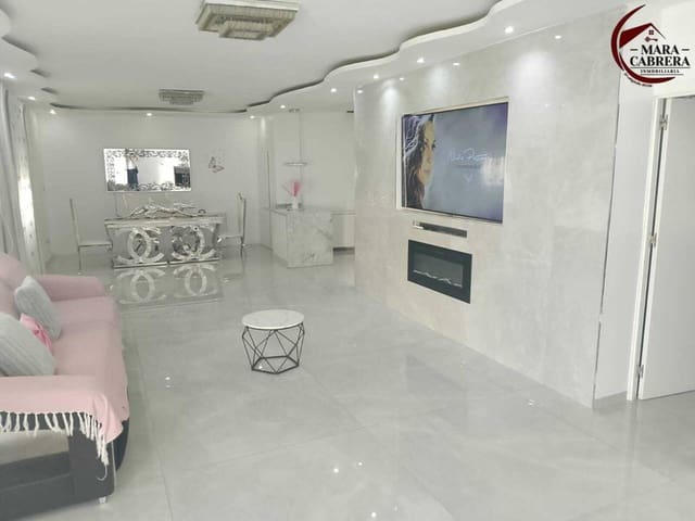 4 makuuhuone Omakotitalo myytävänä paikassa Gandia - 148 000 € (Ref: 9398823)