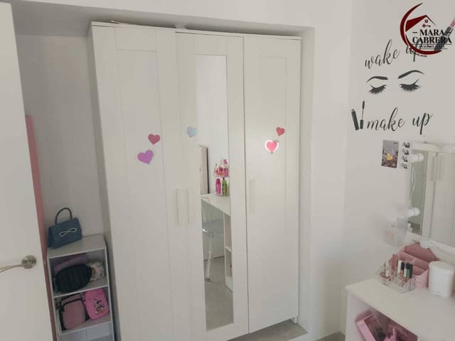 4 makuuhuone Omakotitalo myytävänä paikassa Gandia - 148 000 € (Ref: 9398823)