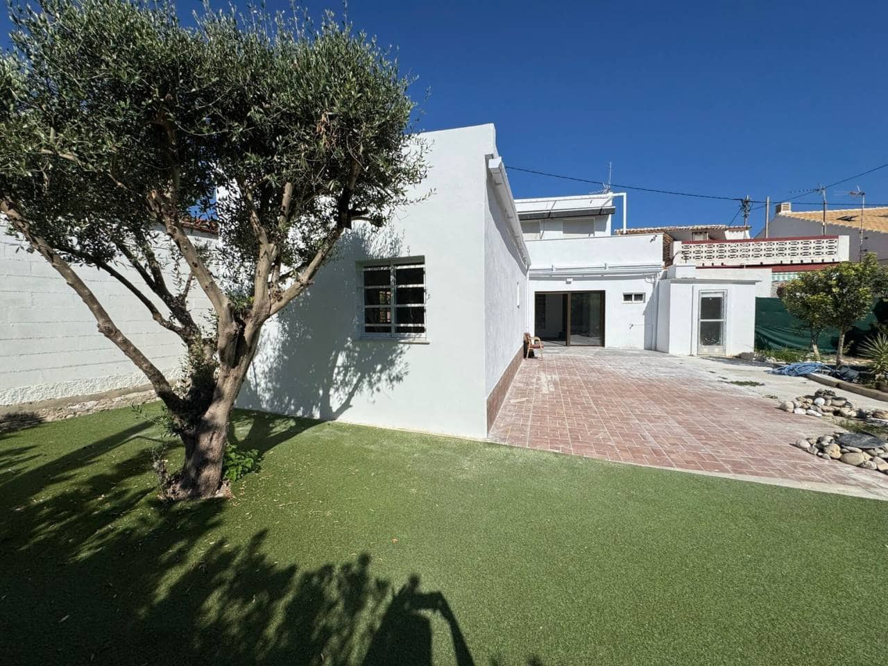 5 bedroom Villa for sale in Gandia - € 325,000 (Ref: 9398833)