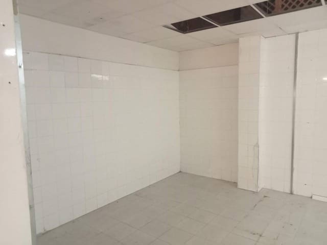 Erhverv til leje i Gandia - € 650 (Ref: 9398838)