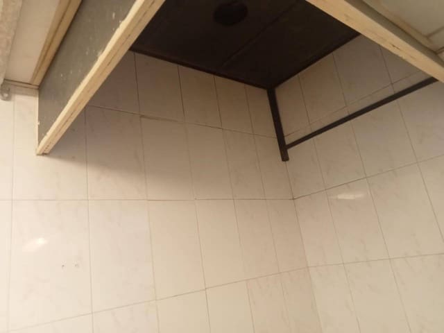 Erhverv til leje i Gandia - € 650 (Ref: 9398838)