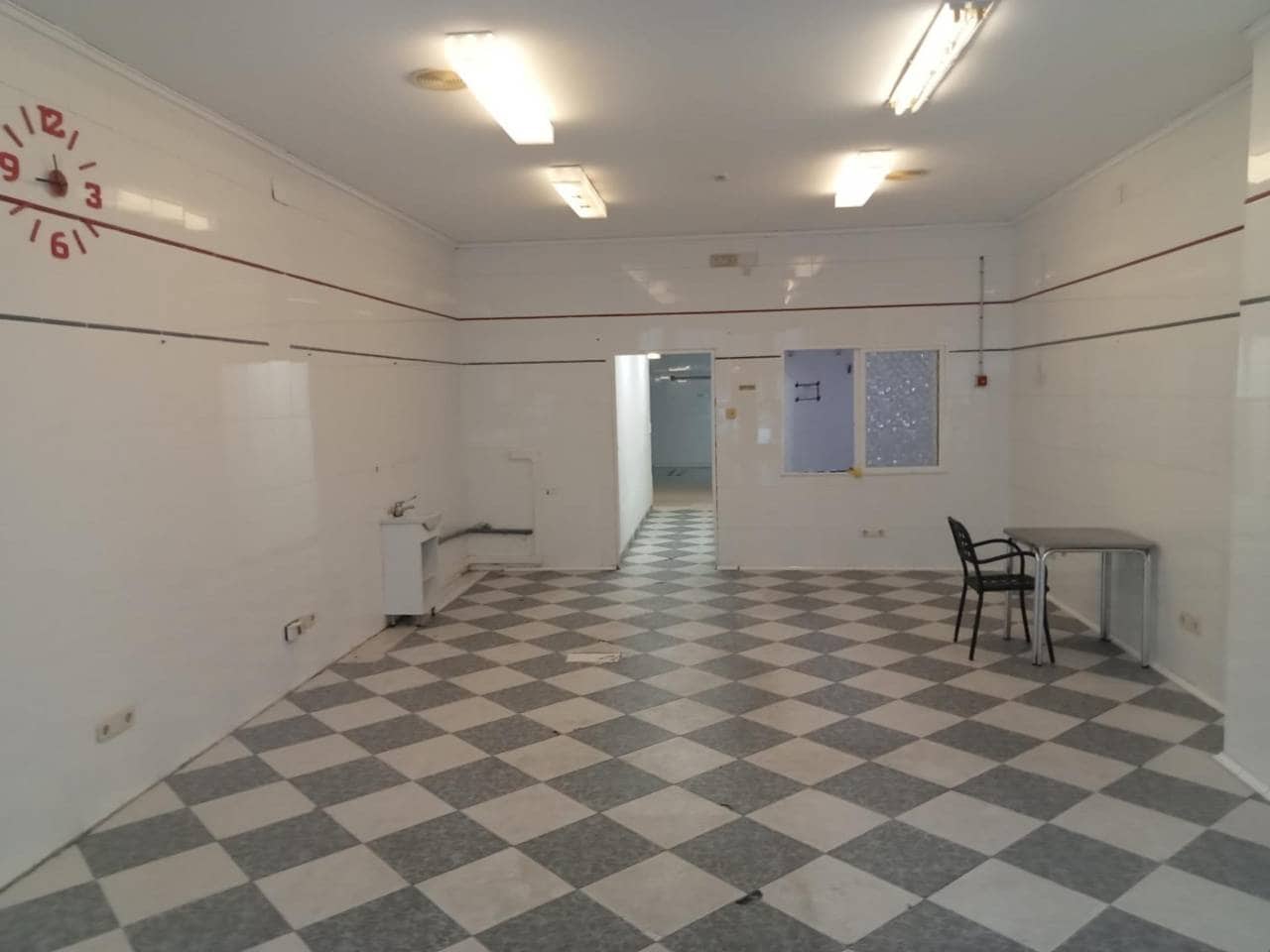 Erhverv til leje i Gandia - € 650 (Ref: 9398838)