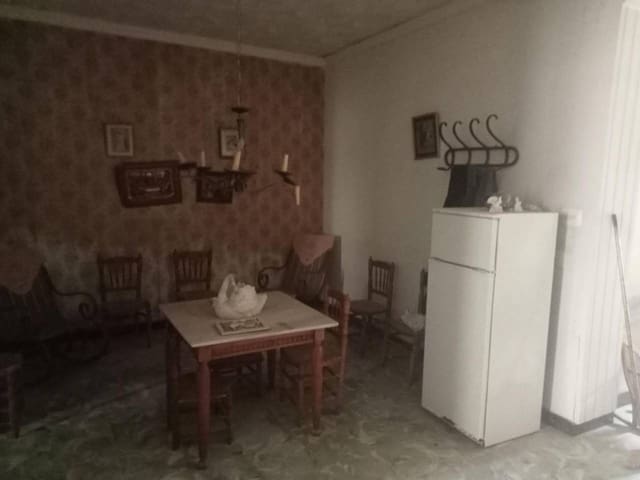 6 Zimmer Haus zu verkaufen in Oliva - 120.000 € (Ref: 9419157)