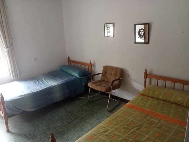 6 Zimmer Haus zu verkaufen in Oliva - 120.000 € (Ref: 9419157)