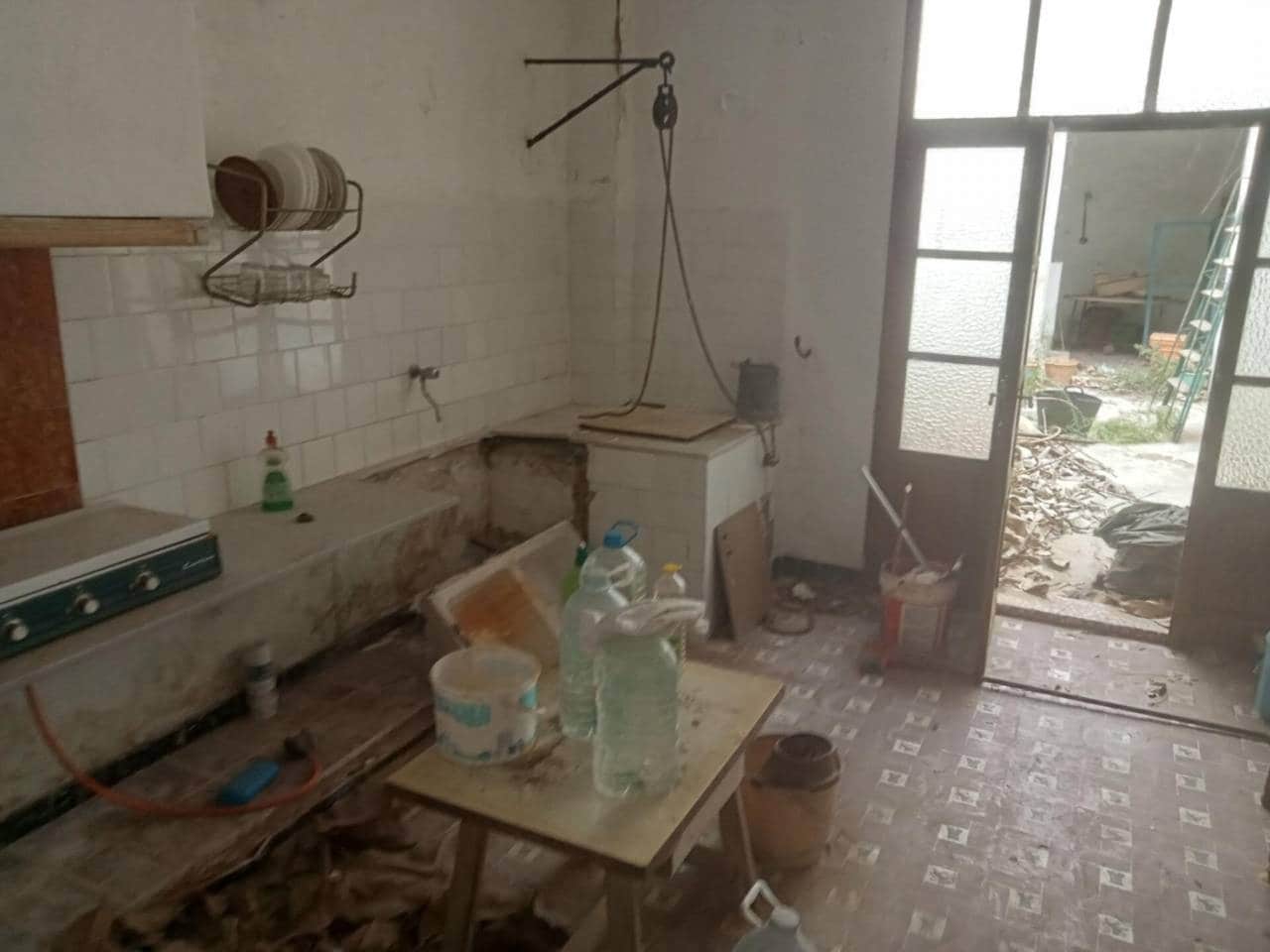 6 Zimmer Haus zu verkaufen in Oliva - 120.000 € (Ref: 9419157)