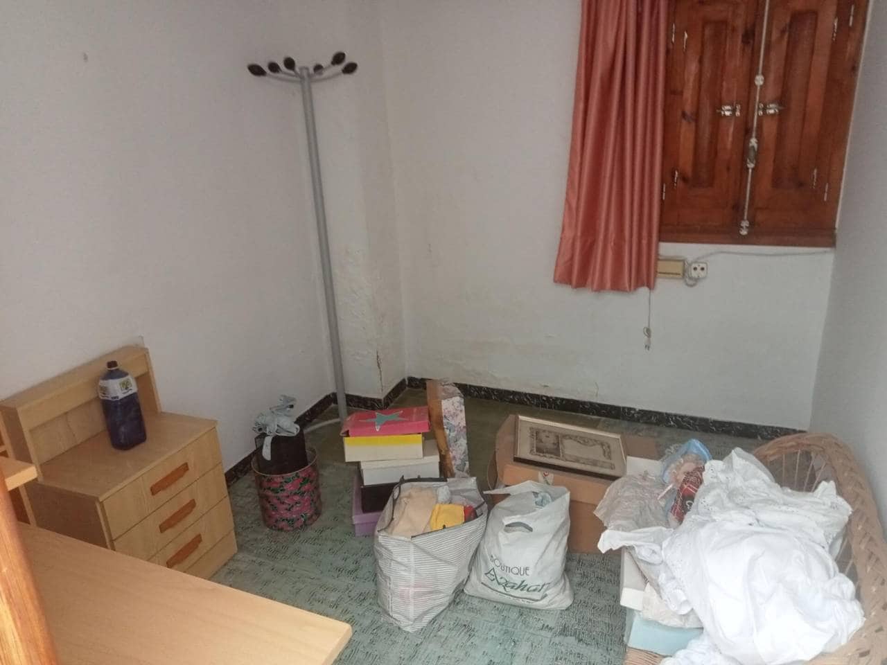 6 Zimmer Haus zu verkaufen in Oliva - 120.000 € (Ref: 9419157)