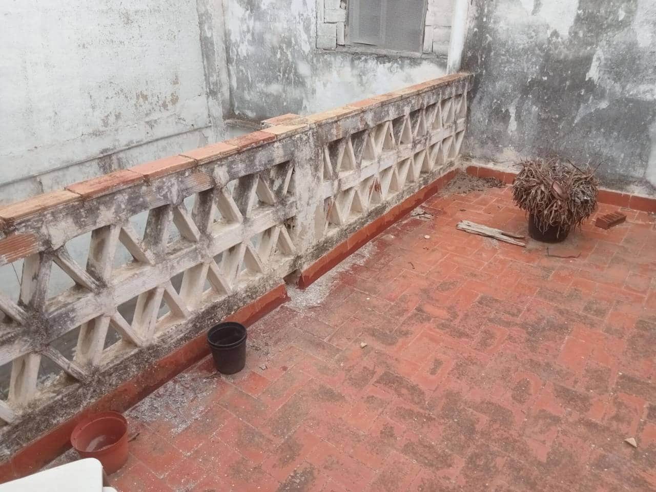 6 Zimmer Haus zu verkaufen in Oliva - 120.000 € (Ref: 9419157)