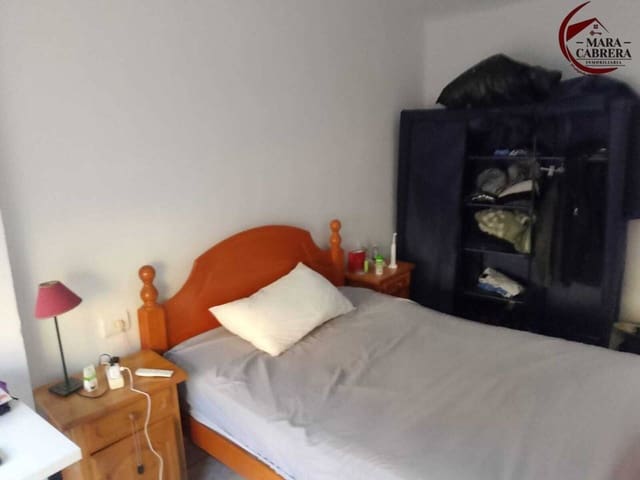 5 bedroom Flat for sale in Gandia - € 93,000 (Ref: 9425431)