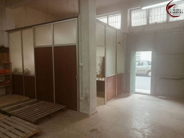 2 bedroom Commercial for sale in Gandia with garage - € 63,000 (Ref: 9425432)