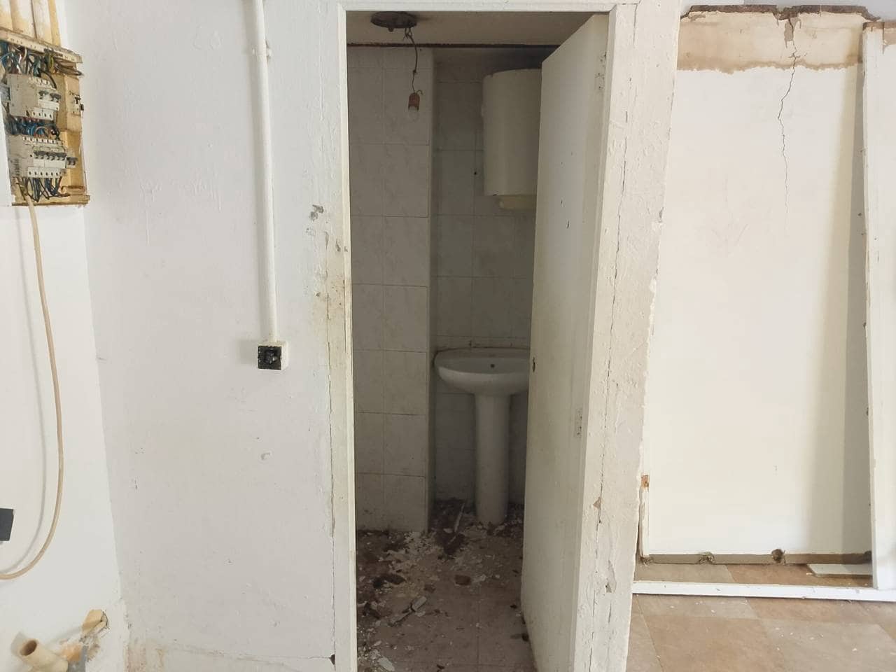 1 bedroom Commercial for sale in Gandia - € 38,000 (Ref: 9425433)