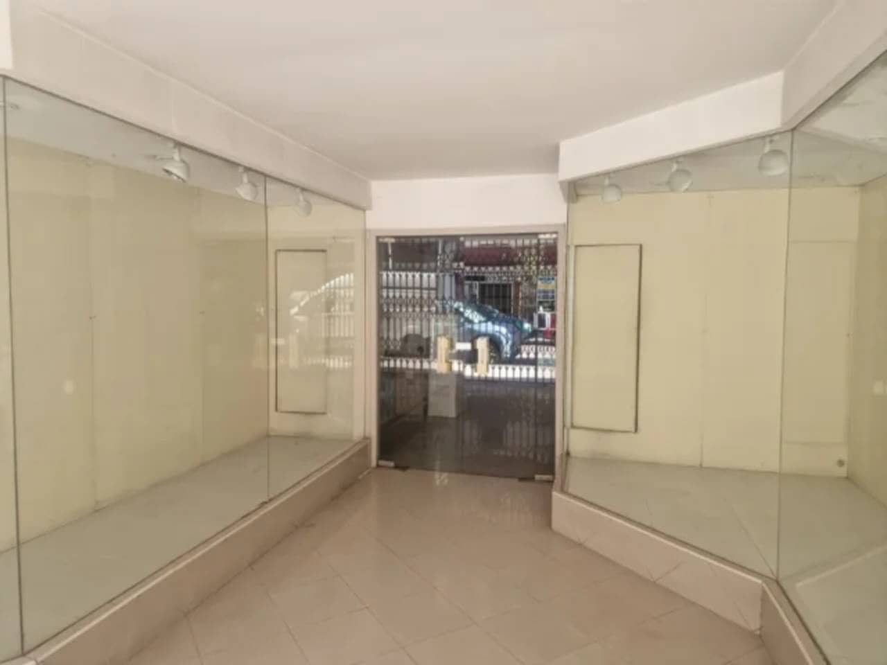 3 sypialnia Komercyjne do wynajęcia w Gandia - 850 € (Ref: 9441277)