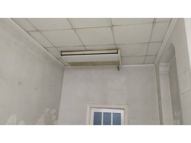 1 bedroom Commercial for rent in Gandia - € 450 (Ref: 9461140)