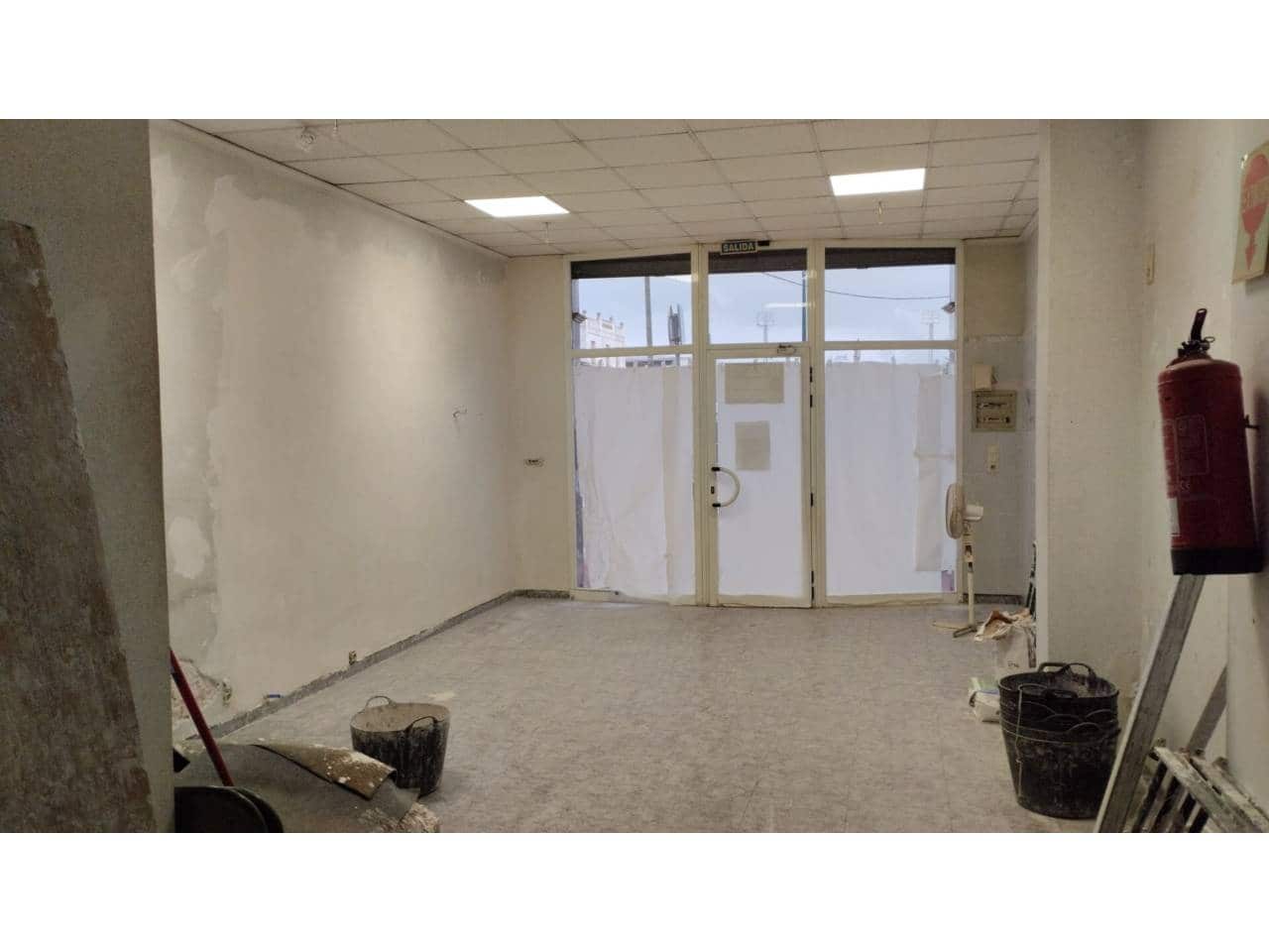 1 bedroom Commercial for rent in Gandia - € 450 (Ref: 9461140)