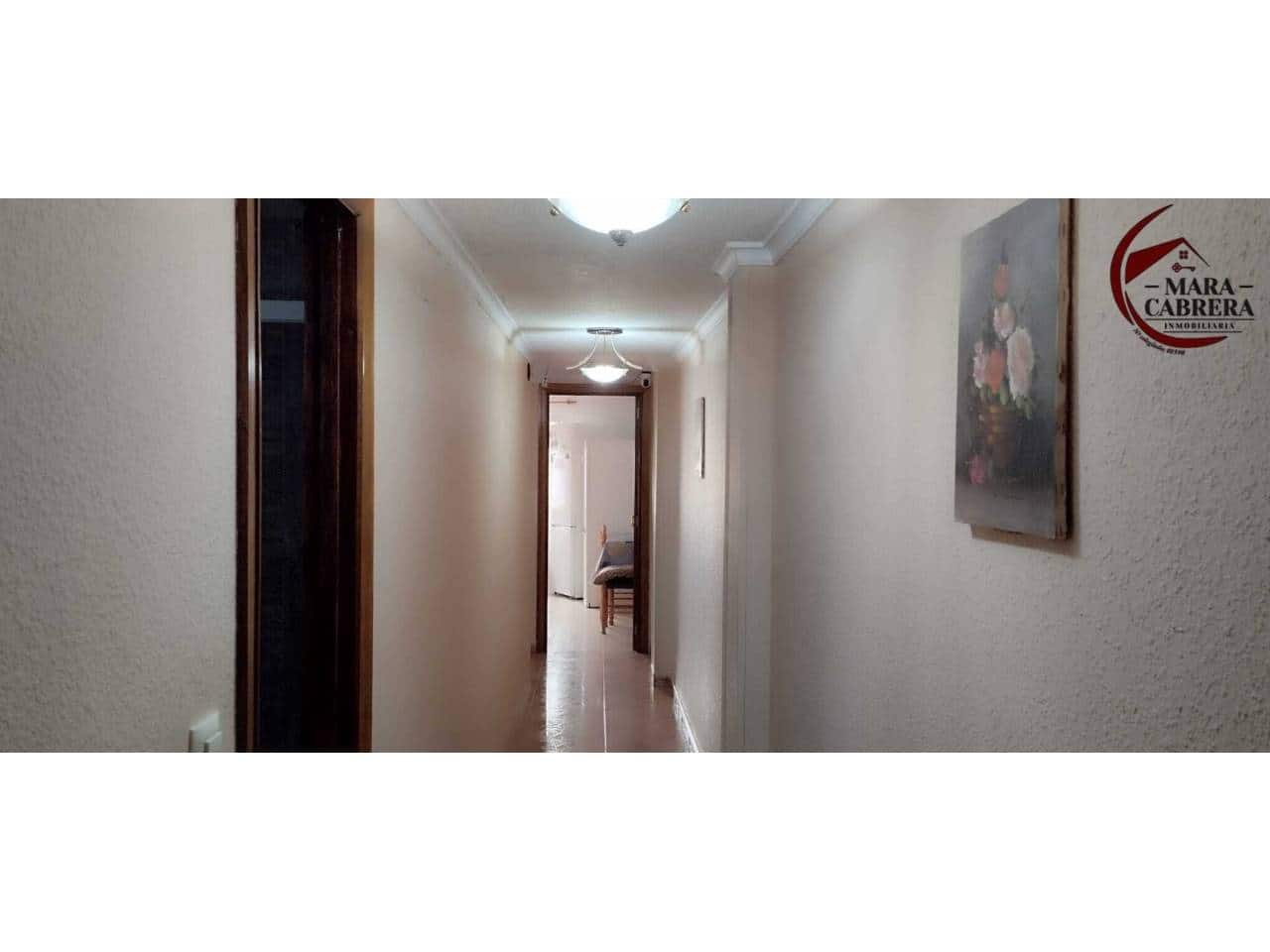 Piso de 4 habitaciones en Gandia en venta - 165.000 € (Ref: 9465241)