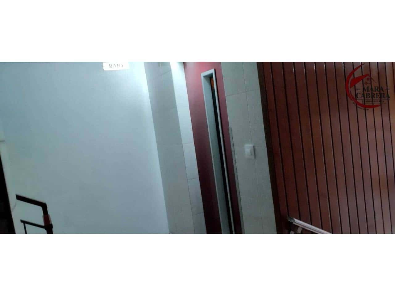 Piso de 4 habitaciones en Gandia en venta - 165.000 € (Ref: 9465241)