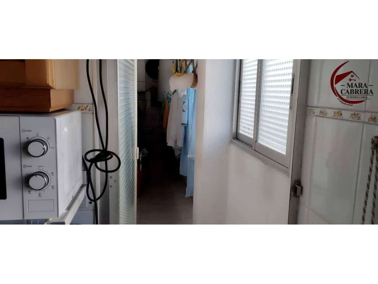 Piso de 4 habitaciones en Gandia en venta - 165.000 € (Ref: 9465241)