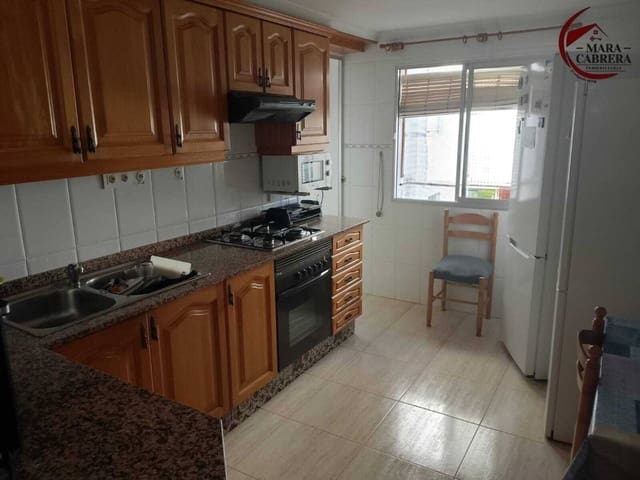 Piso de 4 habitaciones en Gandia en venta - 165.000 € (Ref: 9465241)