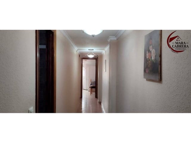 Piso de 4 habitaciones en Gandia en venta - 165.000 € (Ref: 9465241)