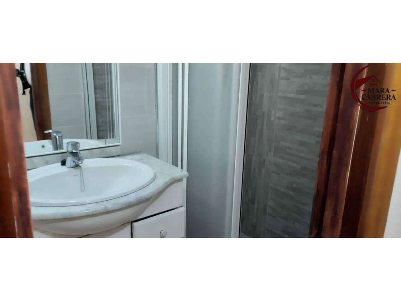 Piso de 4 habitaciones en Gandia en venta - 165.000 € (Ref: 9465241)