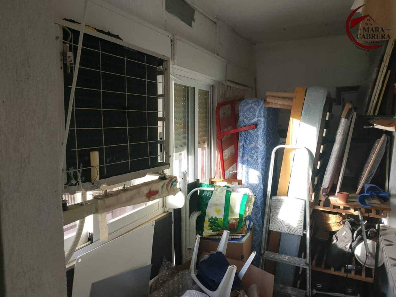 Piso de 4 habitaciones en Gandia en venta - 165.000 € (Ref: 9465241)