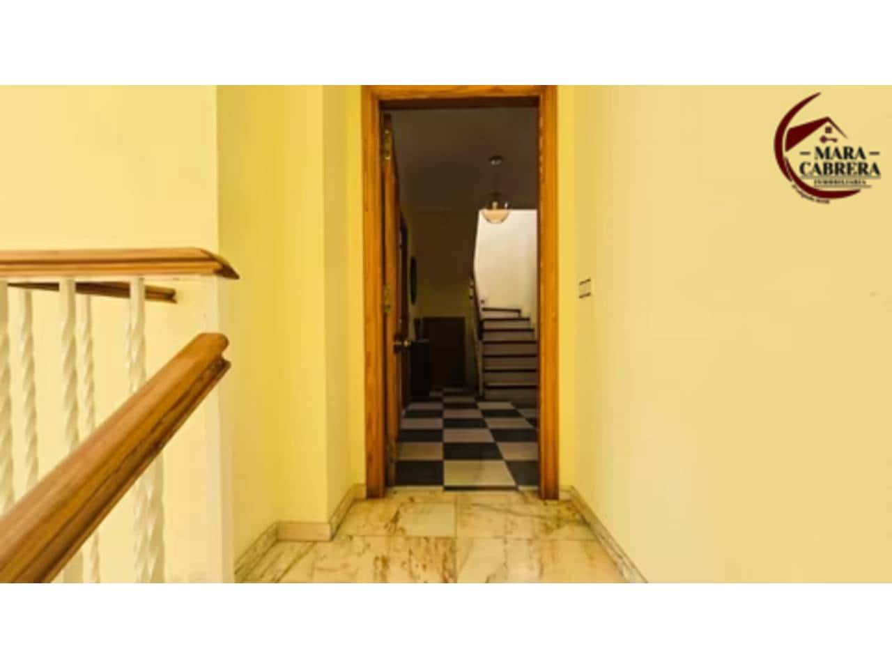 4 slaapkamer Huis te koop in Real de Gandia met garage - € 222.000 (Ref: 9471061)