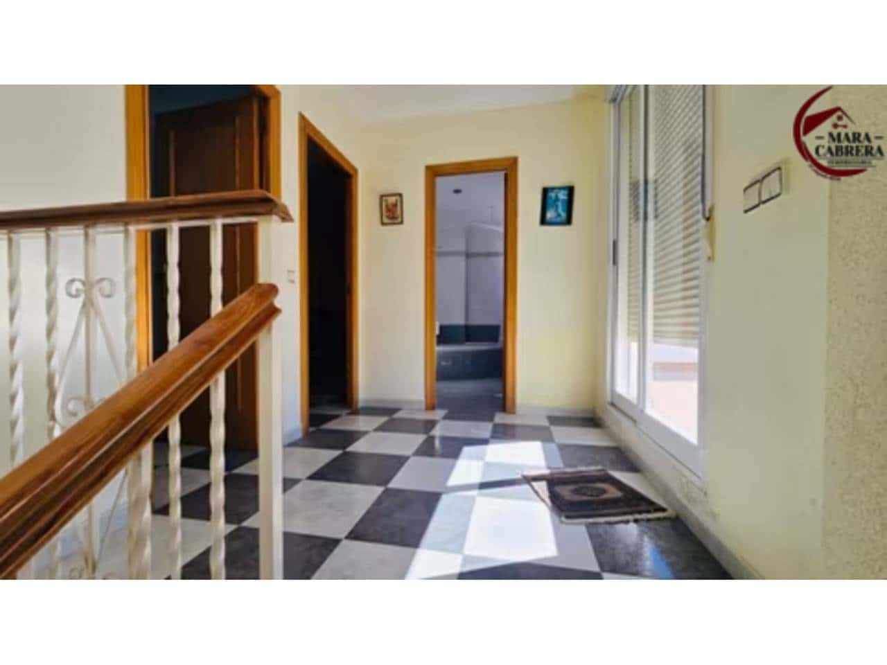 4 slaapkamer Huis te koop in Real de Gandia met garage - € 222.000 (Ref: 9471061)