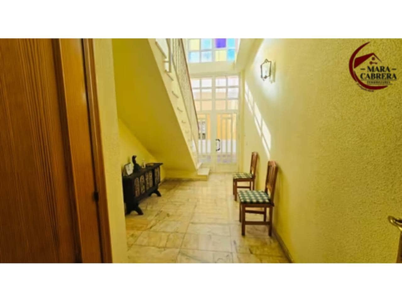 4 slaapkamer Huis te koop in Real de Gandia met garage - € 222.000 (Ref: 9471061)